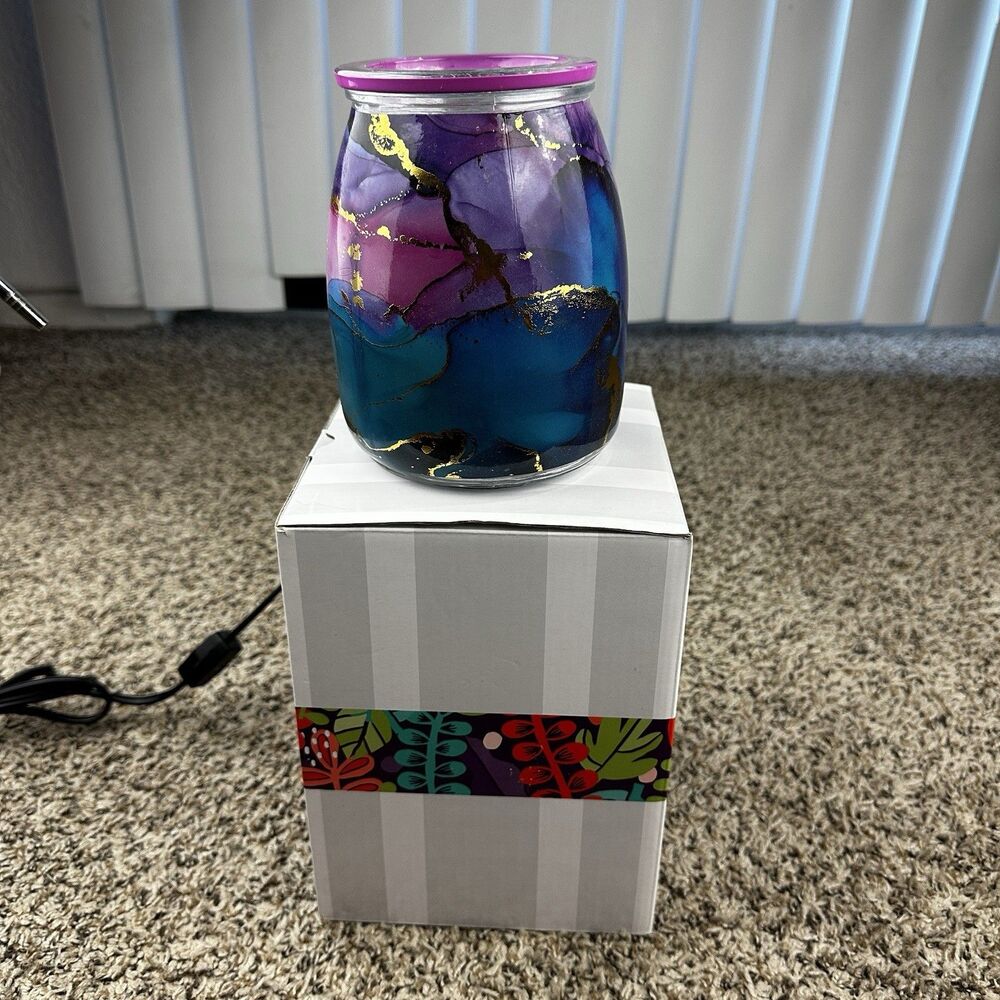 Scentsy Golden Sunset Wax Warmer in box Multicolored